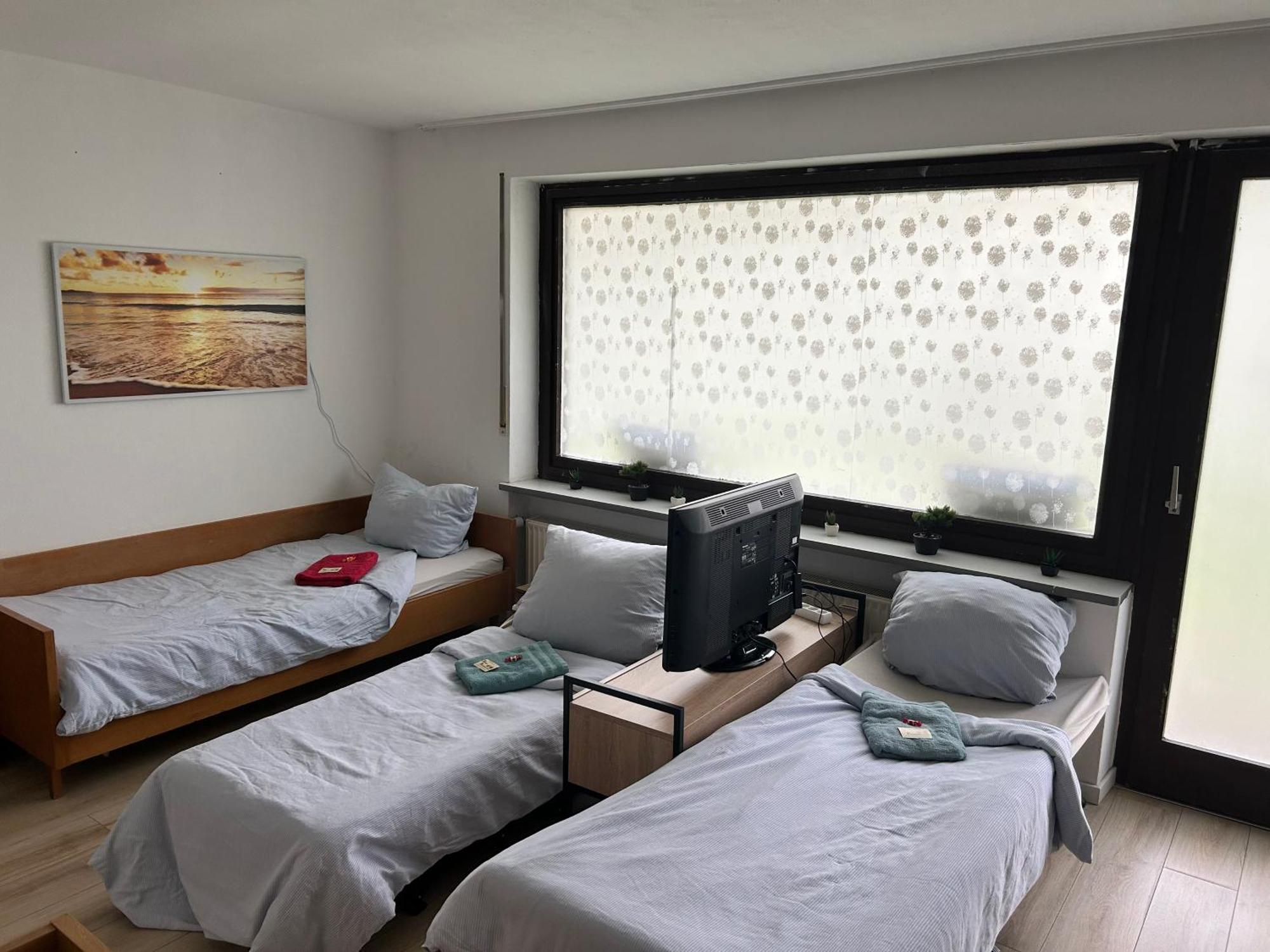 2-5 Bettzimmer Креглинген Экстерьер фото